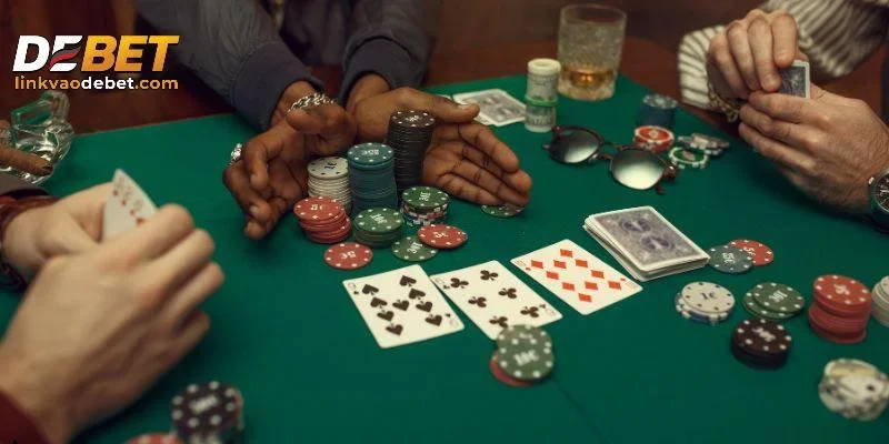 Chơi game bài DEBET nhận ưu đãi hàng ngày
